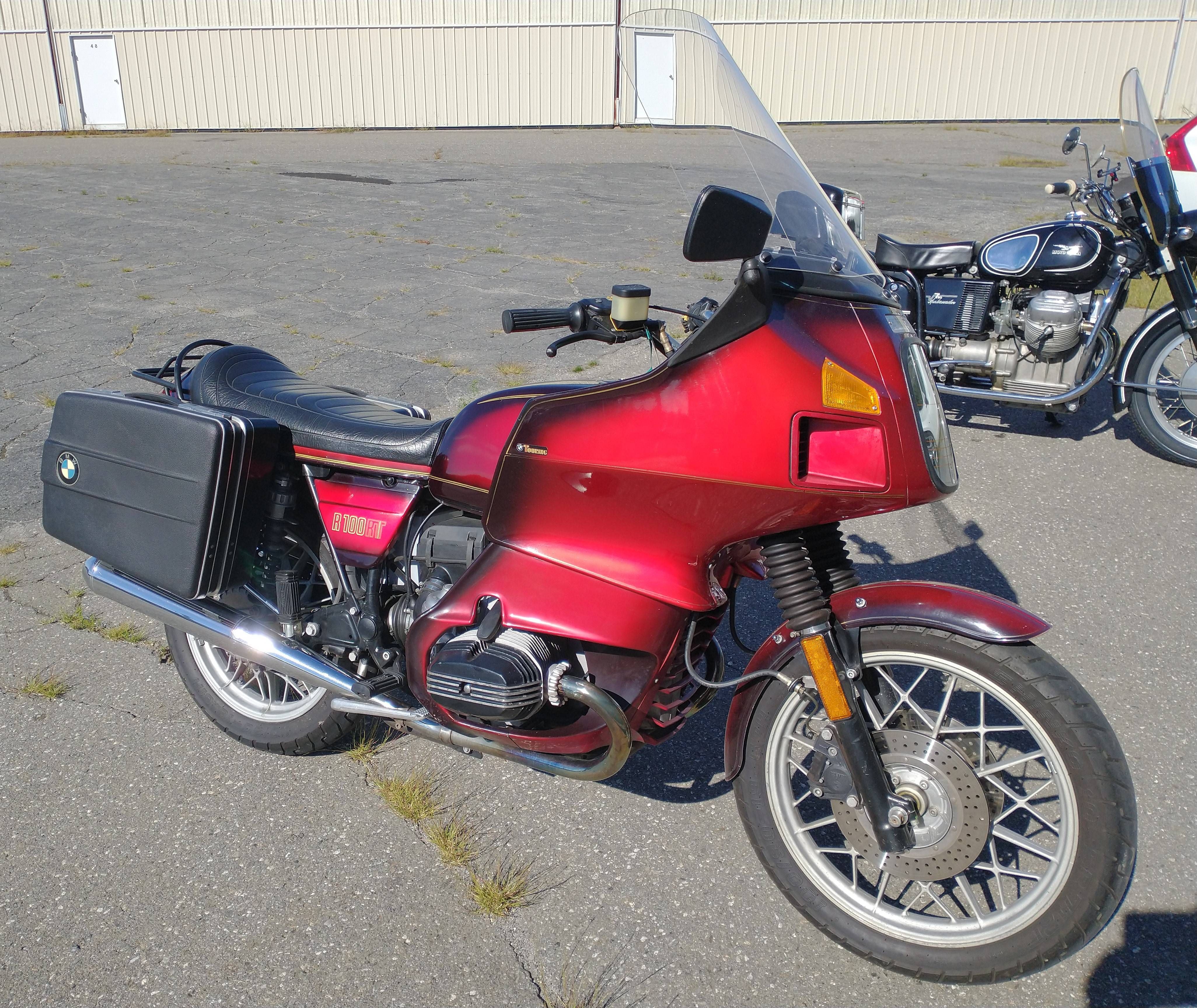 Sold - Low-Mile Sport-Tourer: 1981 BMW R100RT - Hemmings.com