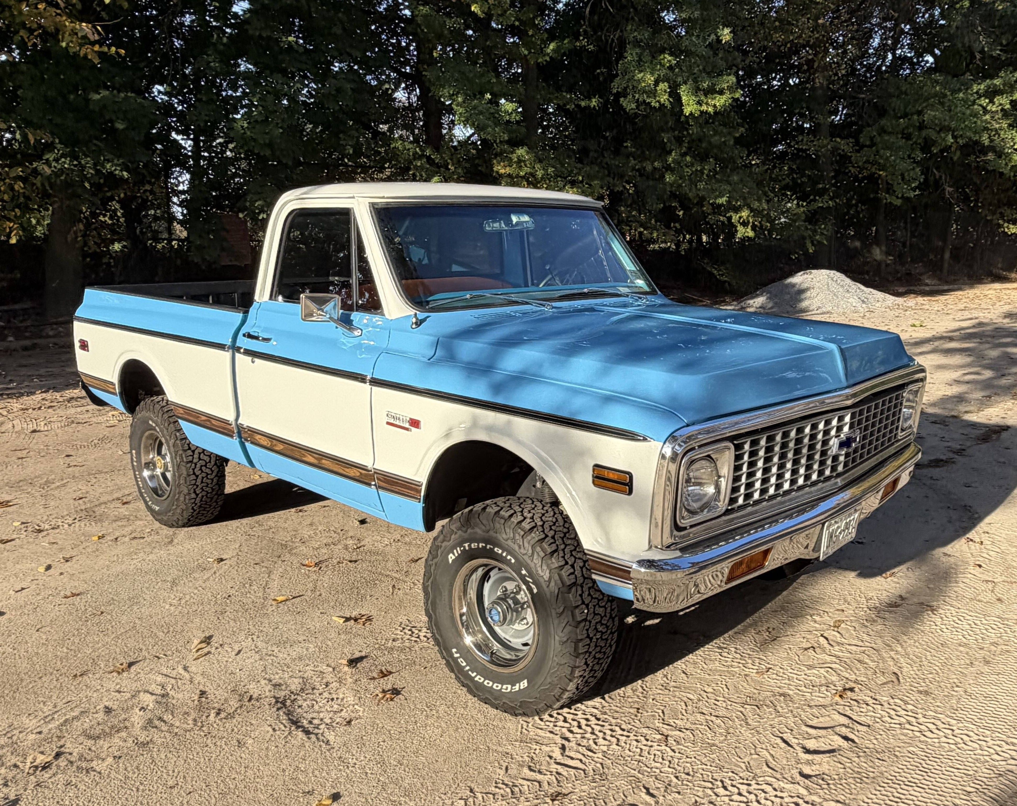 Customized 1968 Chevrolet K10 4x4 Pickup With a Vortec 6-Liter V8