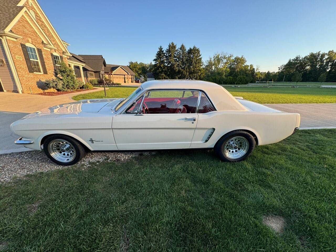 【アウトレット】V8 FUZZ 1965 MUSTANG 1965 Ford Mustang V8 C4 Auto Disc