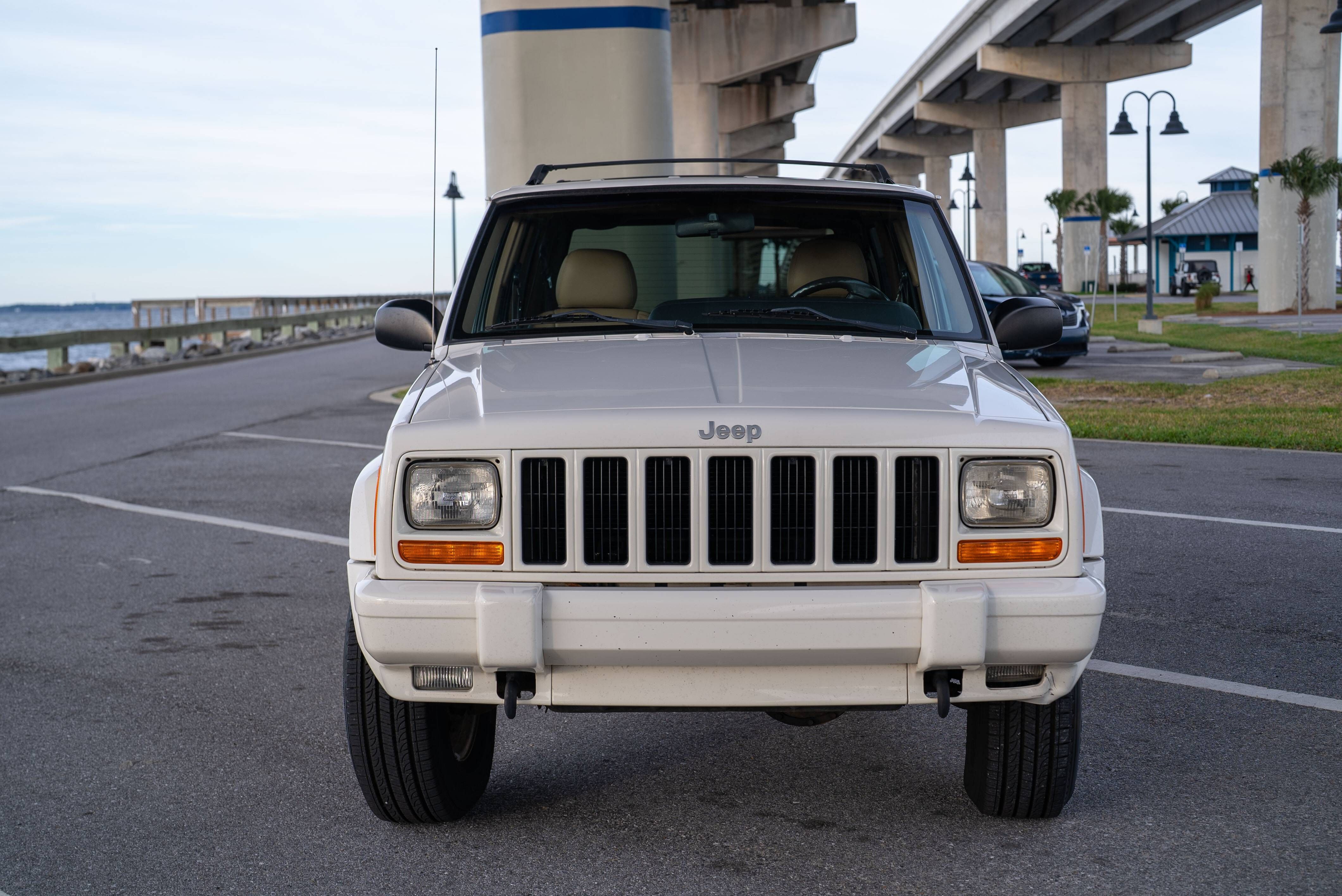 Sold - Unmodified and Well-Optioned 1999 Jeep Cherokee Limited 4x4