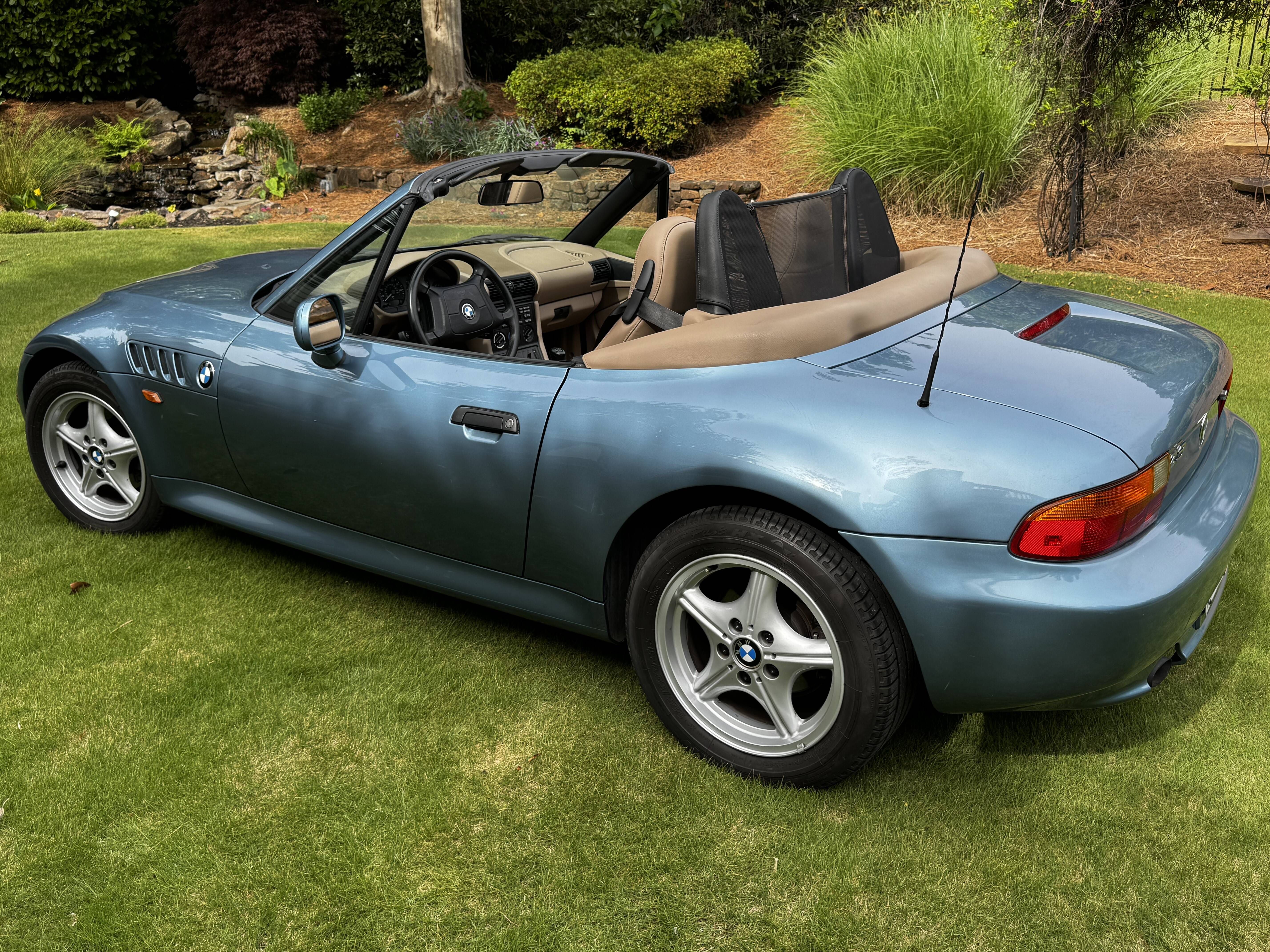 Low-Mileage, One-Owner 1998 BMW Z3 1.9 Convertible - Hemmings.com