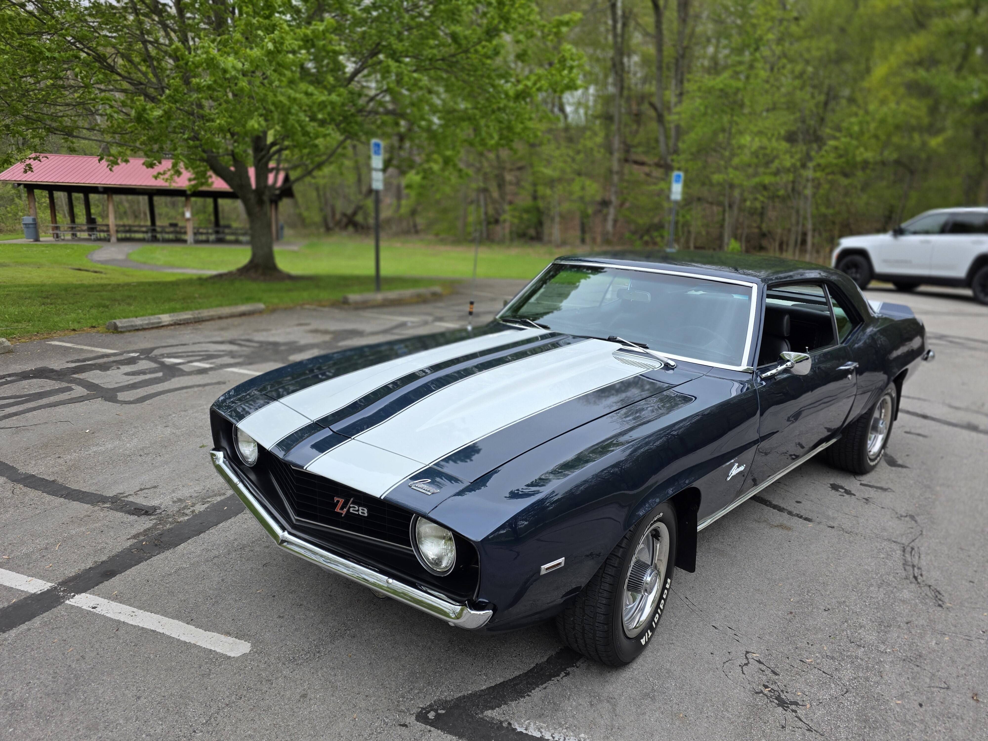 【中古】 Tribute To White Stripes Sold - Beautifully Restored 1969 Chevrolet Camaro Z/28 Tribute