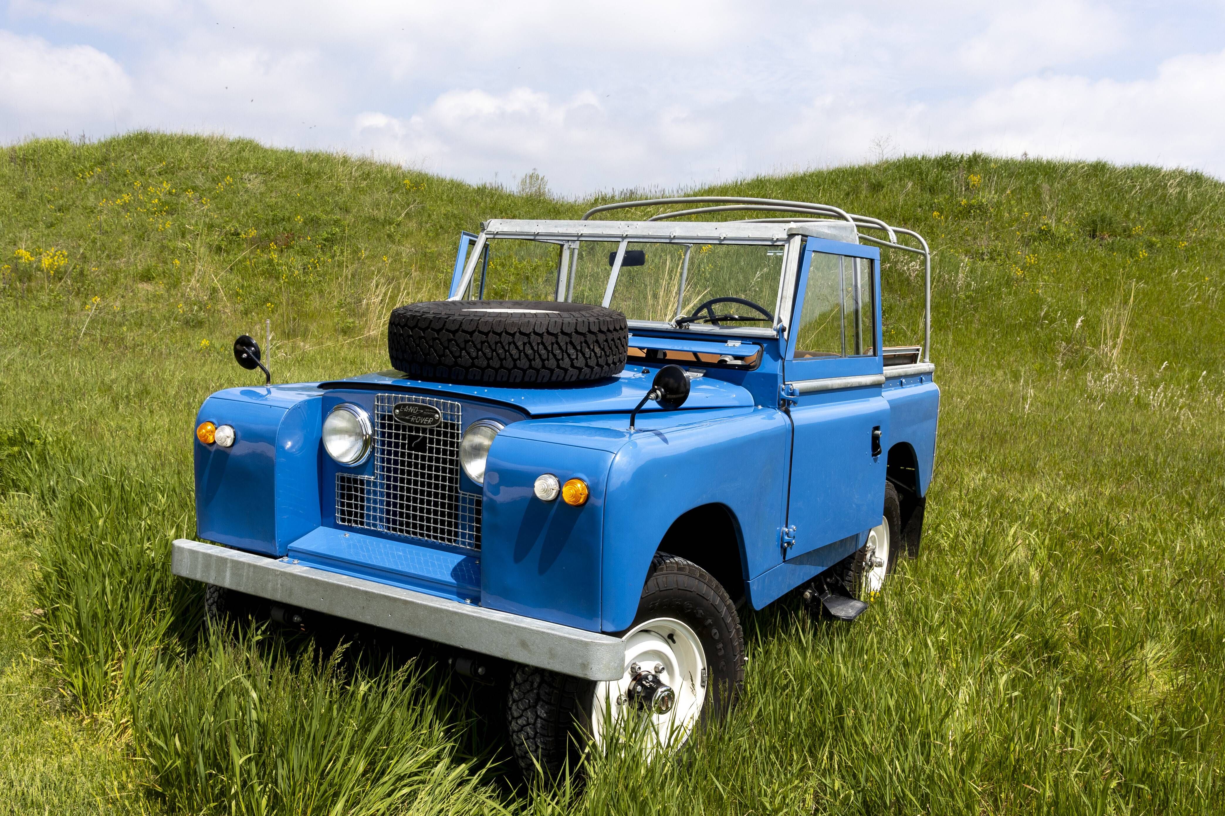 Restored 1960 Land Rover 88 Series II 4x4 With a Chevy V6 | Hemmings