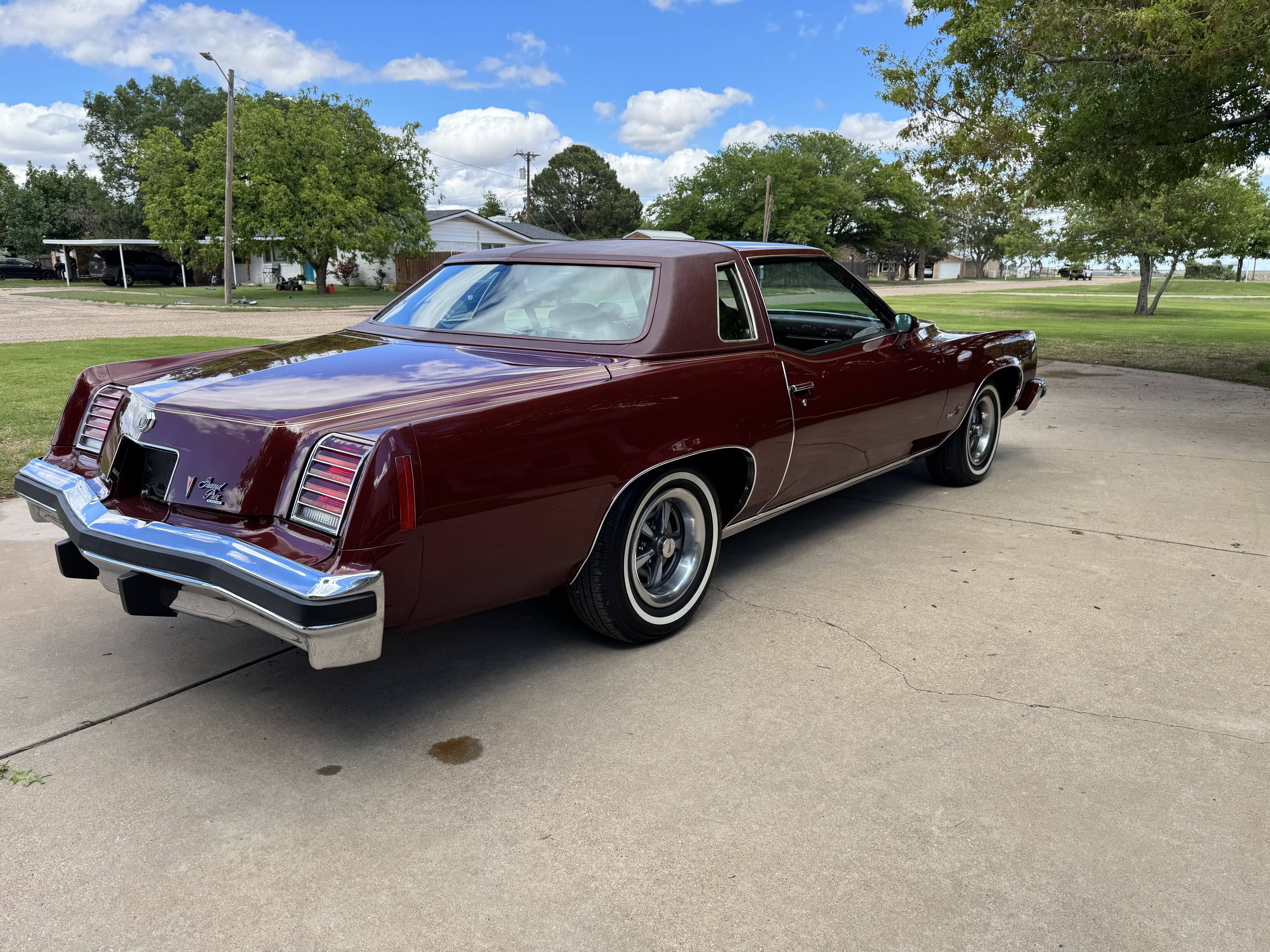 Sold - Colonnade Cruiser: 1976 Pontiac Grand Prix LJ Coupe | Hemmings