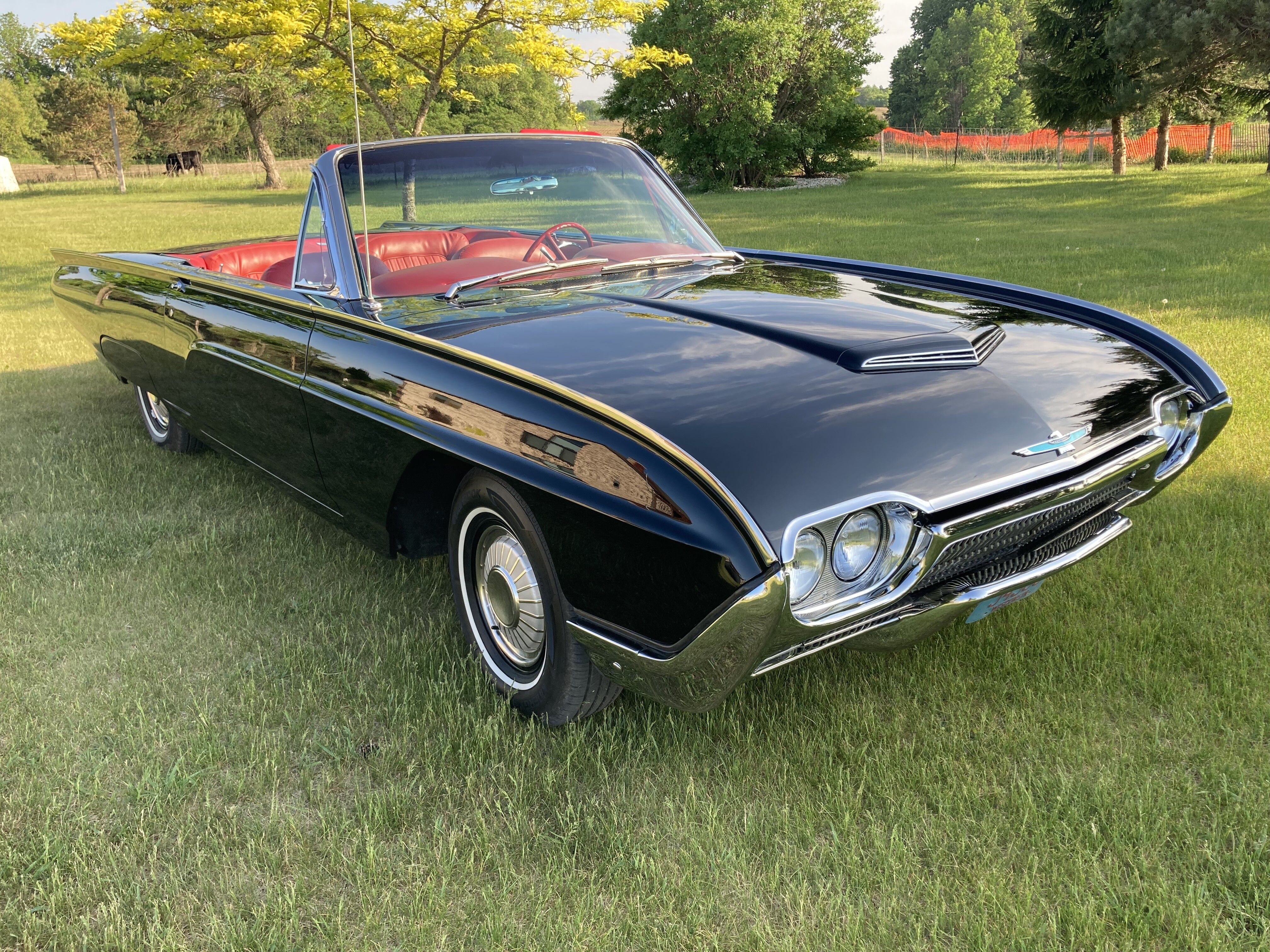 1962 Ford Thunderbird