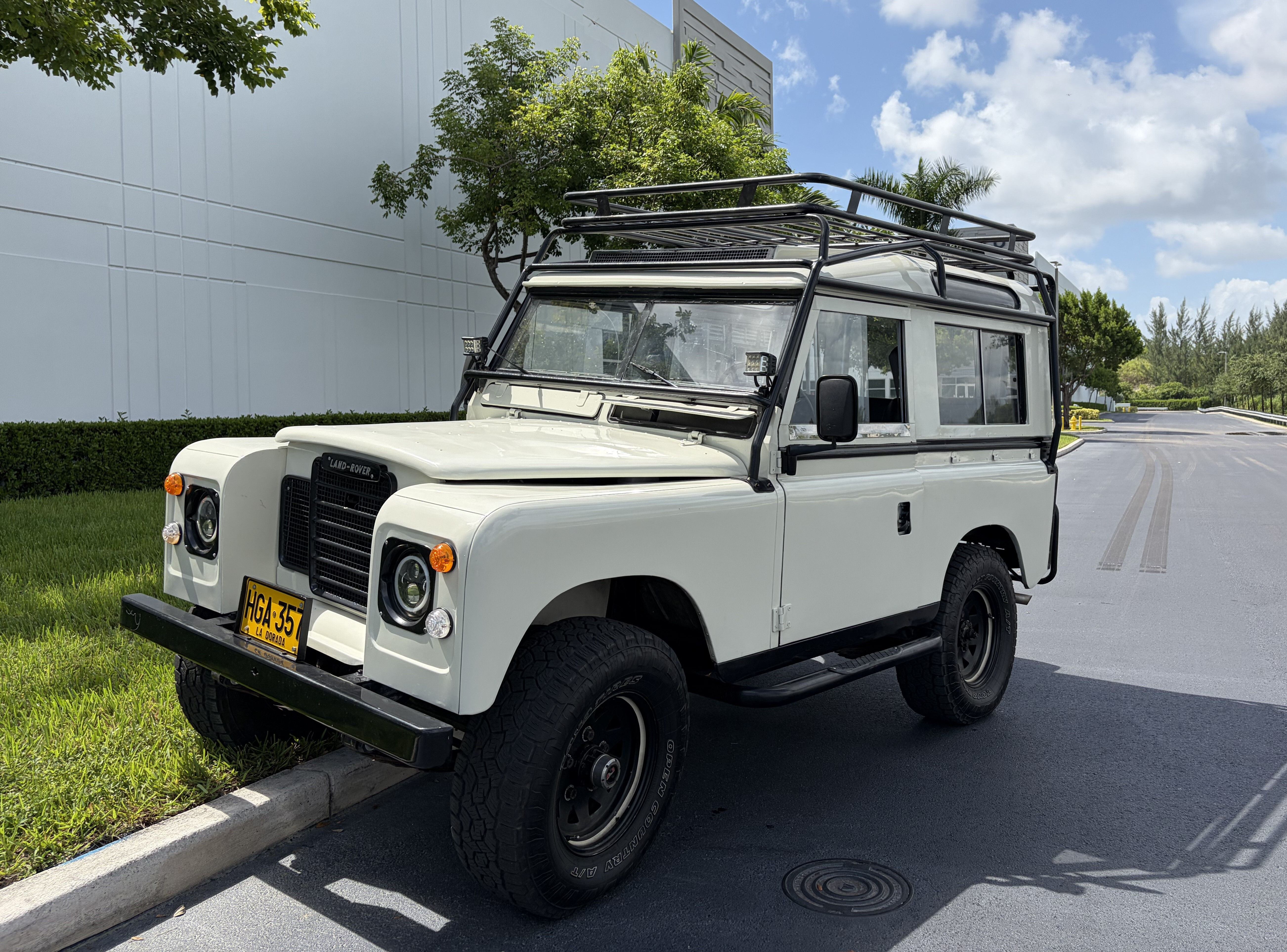 1977 Land Rover Series Santana