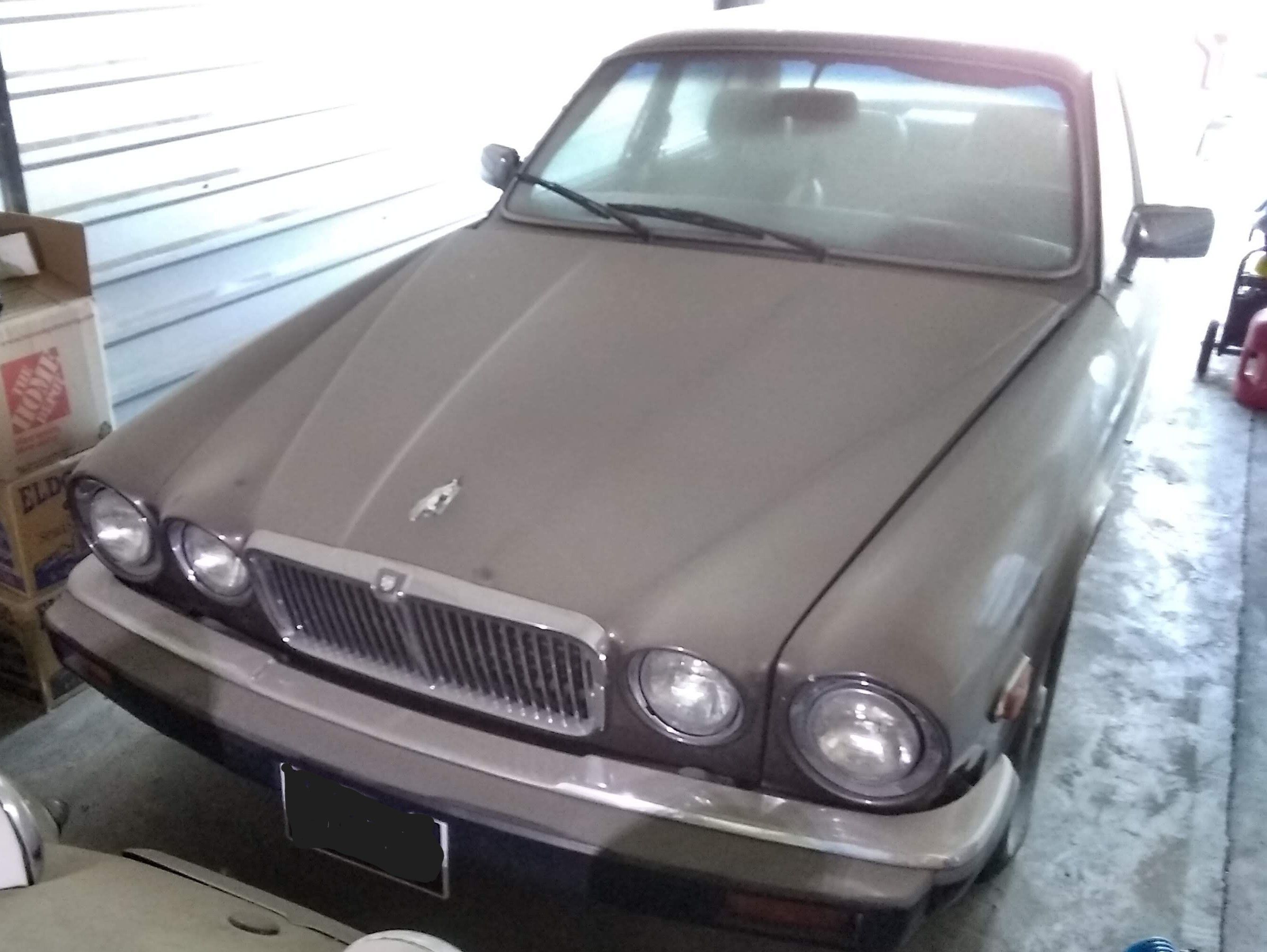 1985 Jaguar XJ Vanden Plas