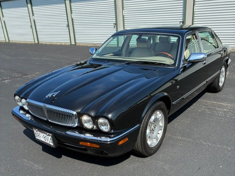 Jaguar XJ (X308)
