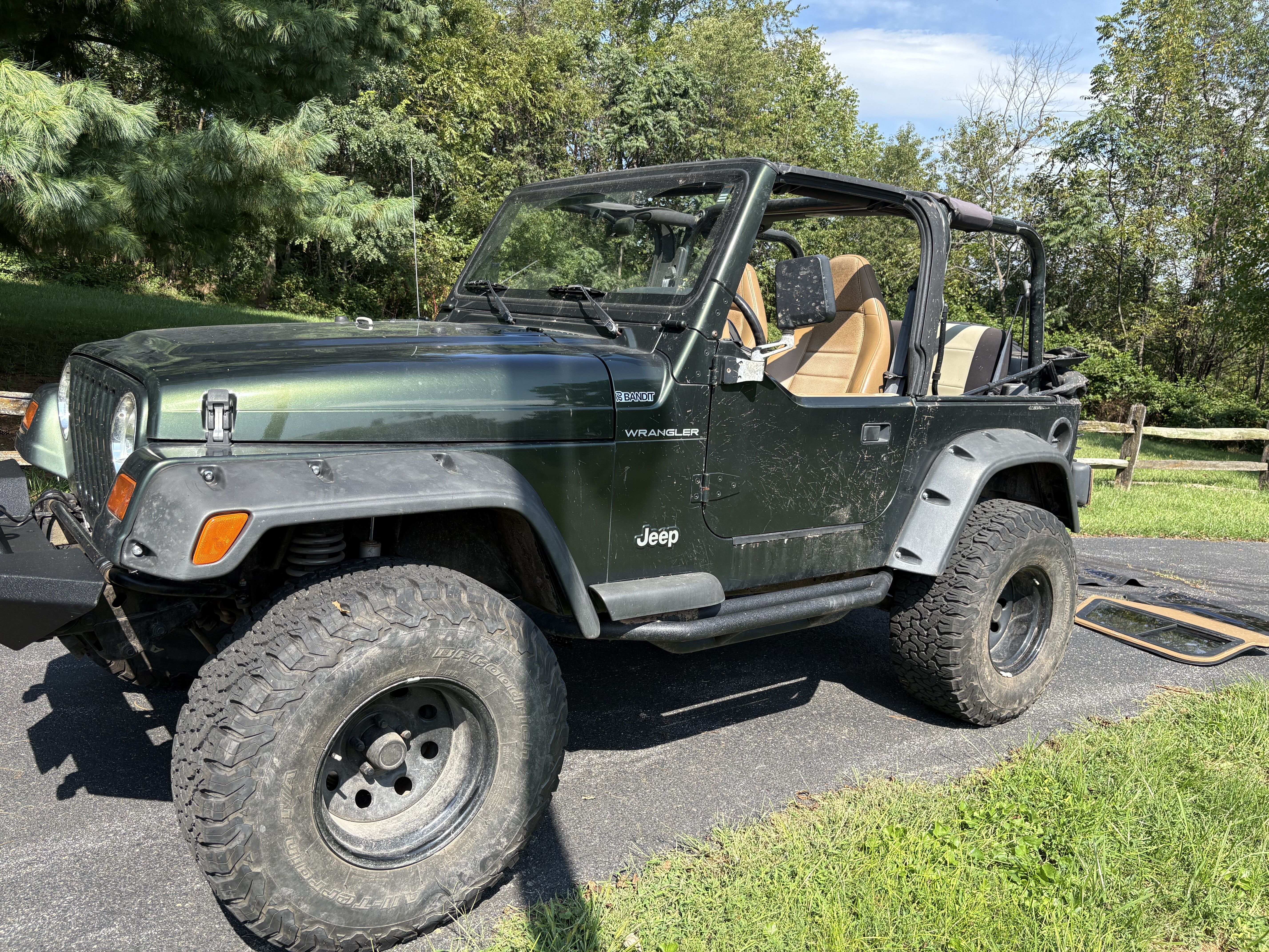 1997 Jeep Wrangler SE 4x4 – Manual Transmission, Soft Top & Dual