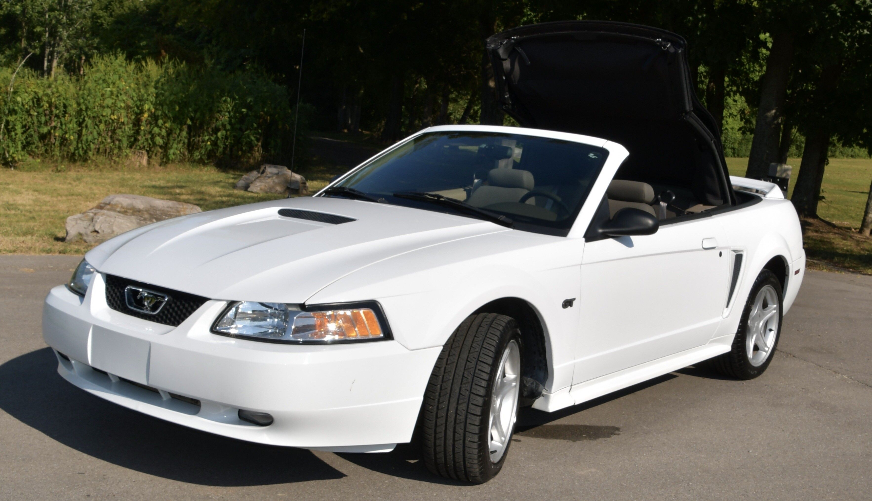 2000 Ford Mustang GT Convertible With 8,300 Miles