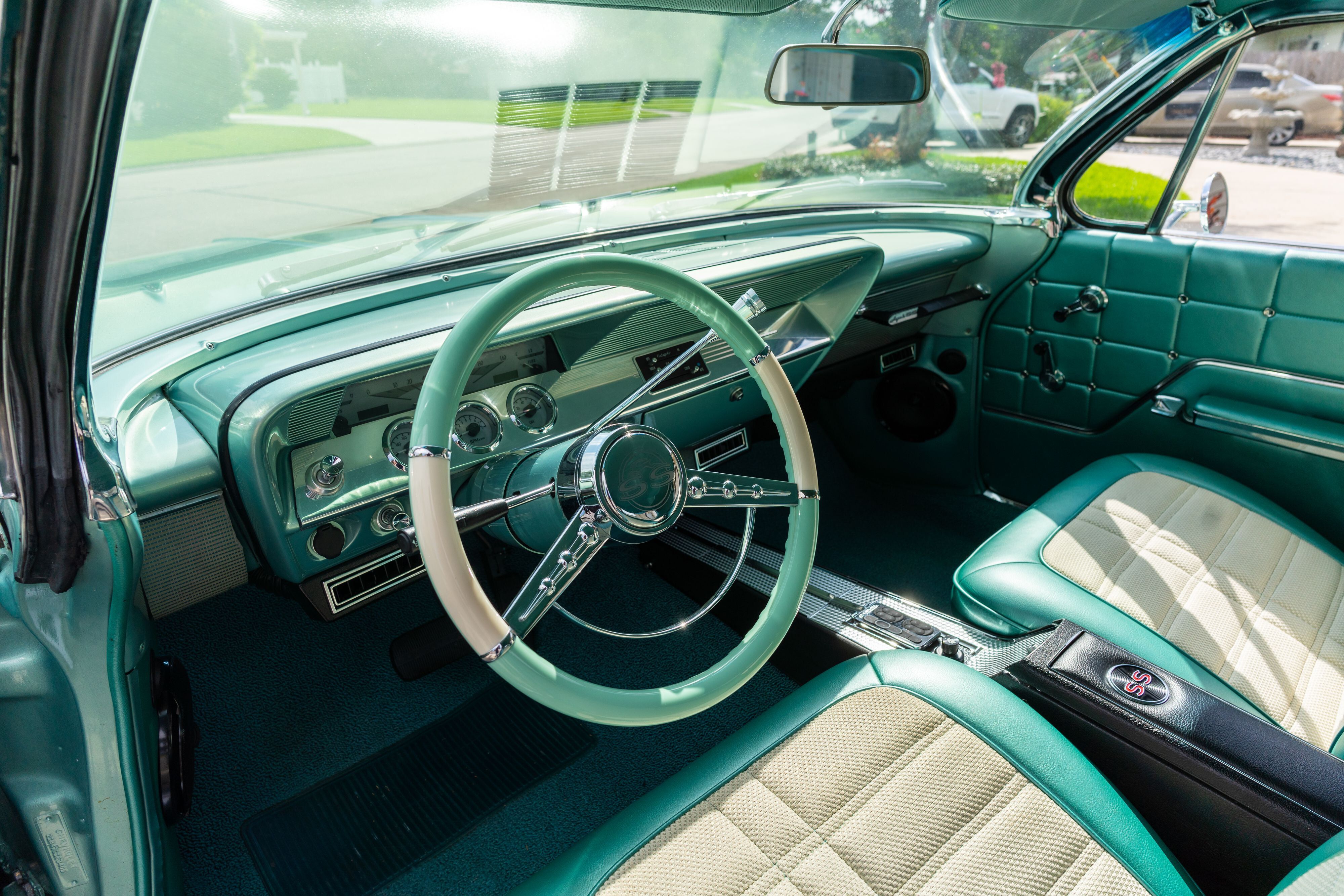 LS3-Powered 1962 Chevrolet Impala SS Restomod with Cold A/C
